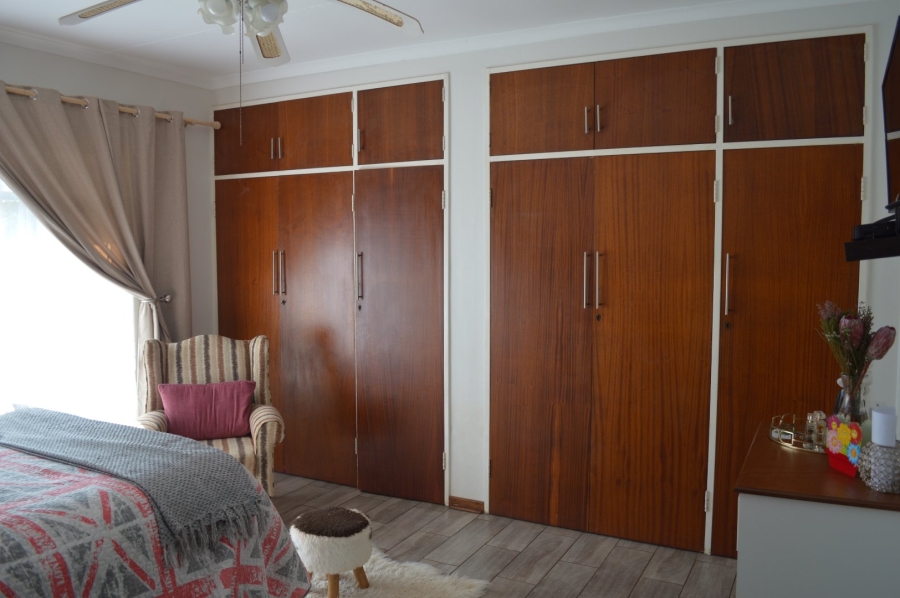 To Let 4 Bedroom Property for Rent in Doringkruin North West